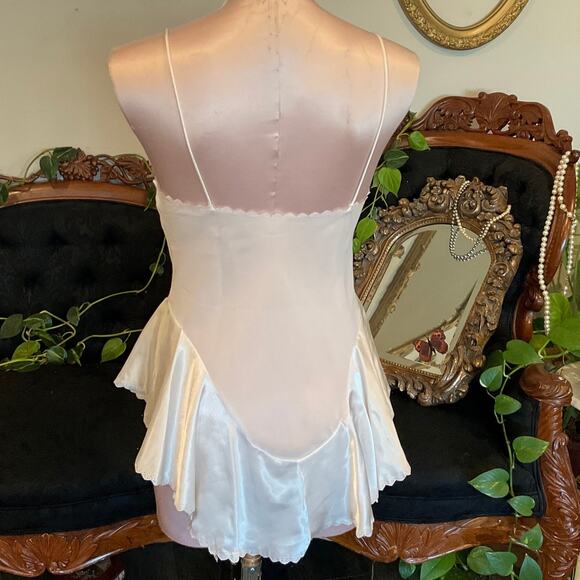 Vintage Ruffle satin V-Neck Bodysuit High Cut Lingerie bridal Size S White - Picture 2 of 5